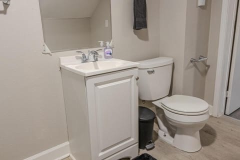 Shower, Toilet, Bathroom, Bath