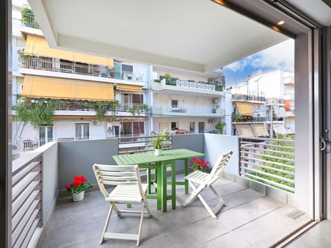 Property building, Patio, Day, View (from property/room), Balcony/Terrace, Balcony/Terrace, Seating area, Dining area