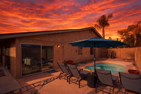Cactus Spur - Pool & Fire Pit - Mins to Old Town House in Mesa