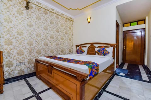 Blue sky Hotel in Jaipur