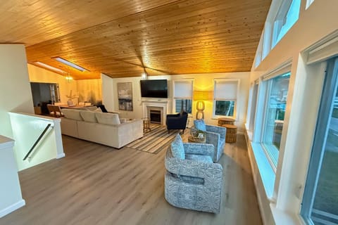 Luba's Beach House House in Camano Island