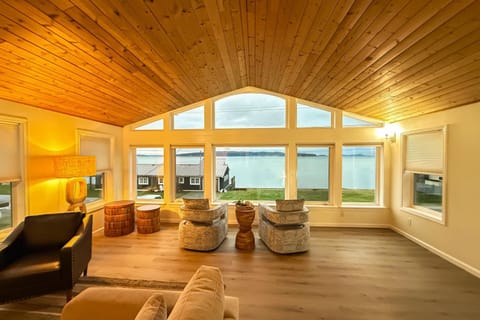 Luba's Beach House House in Camano Island