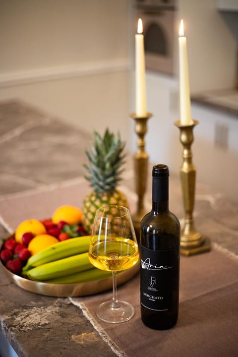 Food and drinks, Food, Drinks, Alcoholic drinks