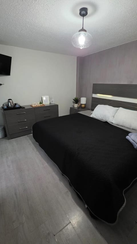 Habitación privada Six Flags, Estadio azteca Bed and Breakfast in Mexico City