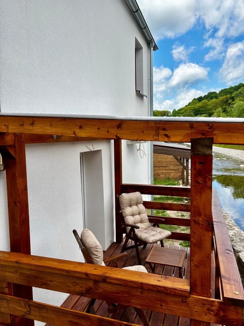 Natural landscape, Balcony/Terrace, Seating area, Mountain view, River view