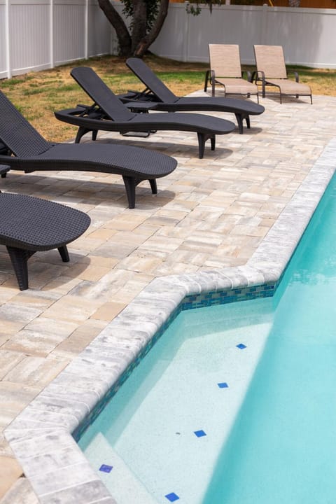 Beautiful pool home minutes from Anna Maria Island House in Bradenton