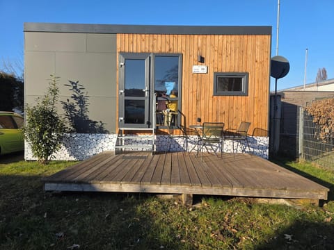 Property building, Balcony/Terrace