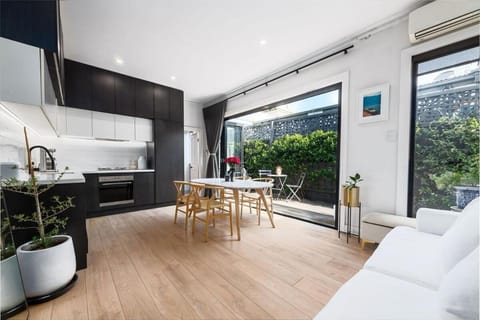 Patio, Kitchen or kitchenette, Living room, Dining area