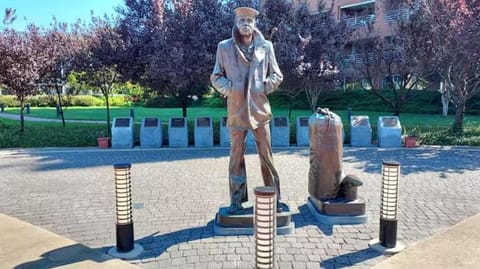 Cozy 2BR By Norfolk Base & Beach Apartment in Norfolk