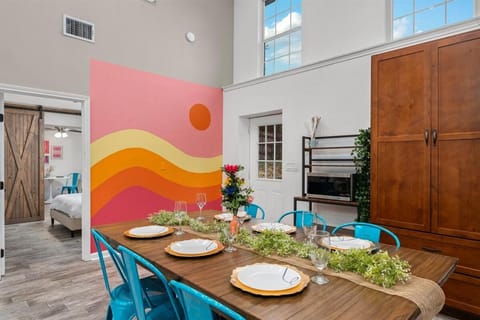 Cosmic Cowboy - Hot Tub, Fire Pit, Games, Sleeps14 House in Canyon Lake