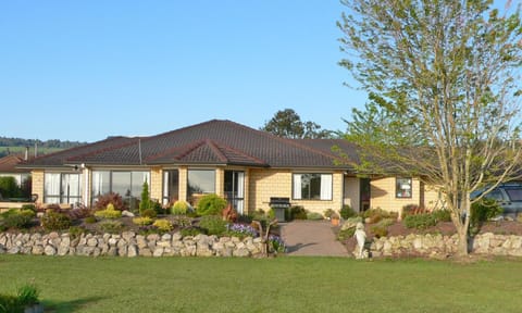 Property building, Garden, Garden view