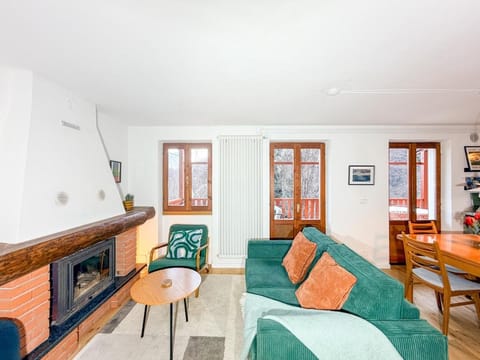 7 Min to Lake Como - Peaceful Mountain Retreat Chalet in Province of Lecco