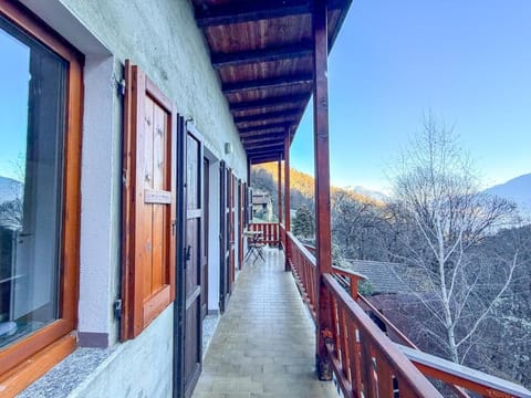 7 Min to Lake Como - Peaceful Mountain Retreat Chalet in Province of Lecco