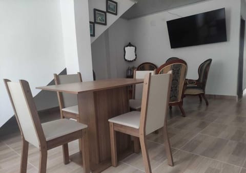 Communal lounge/ TV room, Living room, Meeting/conference room