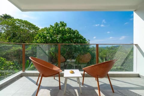 Balcony/Terrace, Seating area, Garden view, Mountain view, Sea view