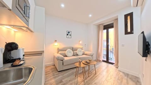 TV and multimedia, Living room, Photo of the whole room, Seating area