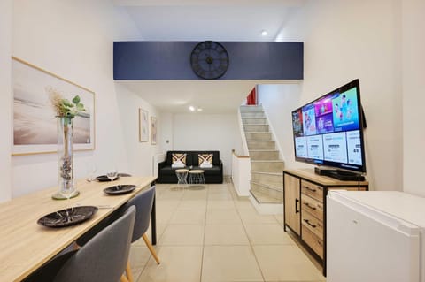 TV and multimedia, Dining area