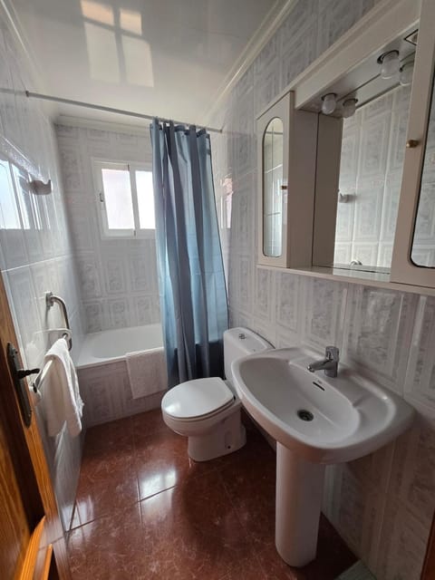 Villa with pool near the sea House in Daimús