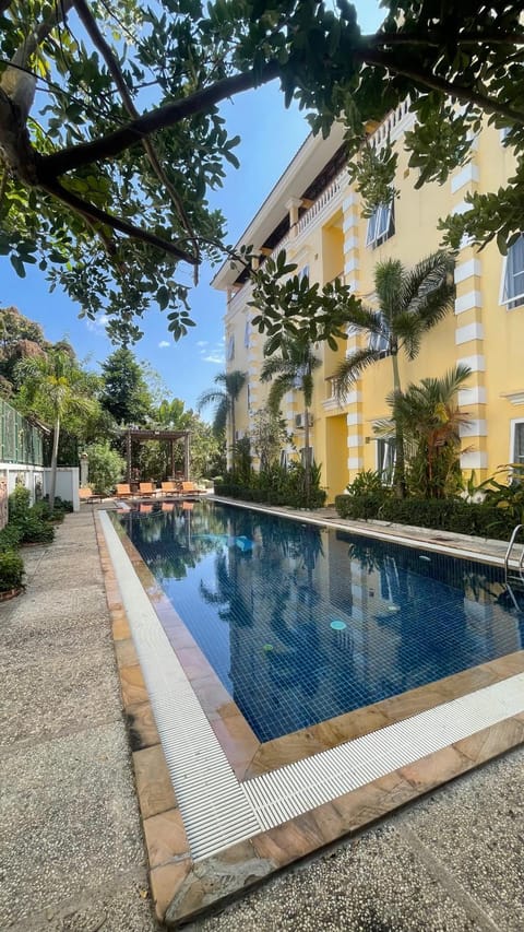 Pool view, Swimming pool
