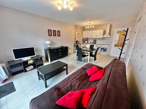 TV and multimedia, Kitchen or kitchenette, Living room, Dining area
