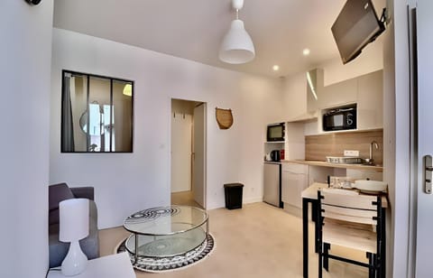 TV and multimedia, Living room, kitchen