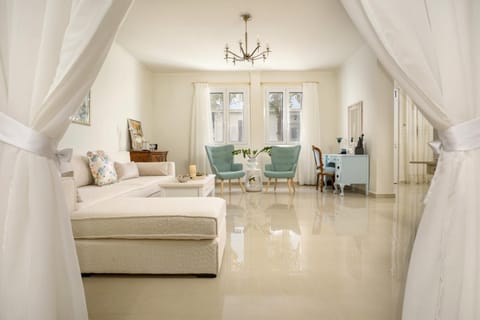 Athenais Two Storey House Apartment in Zakynthos