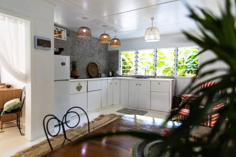 Dining area, kitchen
