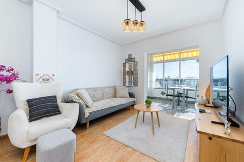 Communal lounge/ TV room, Living room
