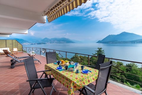 Property building, Lake view