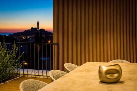 View (from property/room), Balcony/Terrace, Seating area, Dining area, Sunset