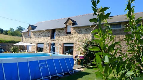 Property building, Swimming pool