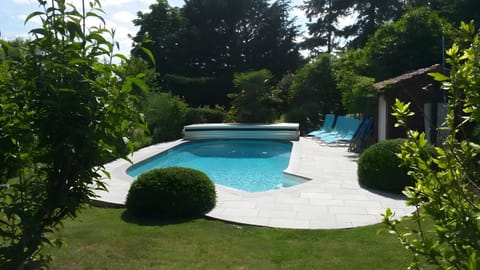 Property building, Swimming pool