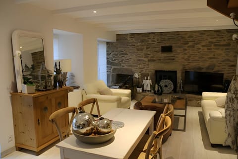 Property building, Living room