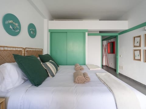 Bed, Bedroom