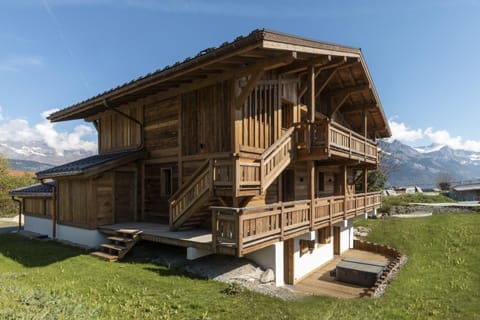 Property building, Facade/entrance, Off site