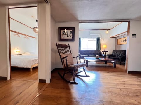 Bed, Living room, Bedroom