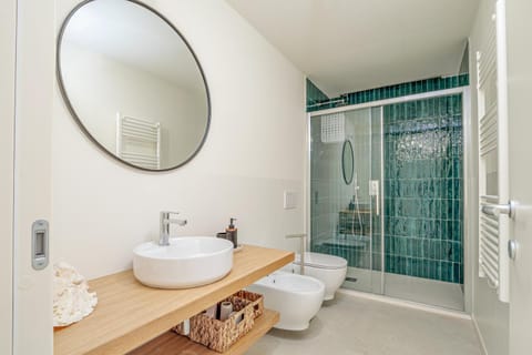 Bathroom, Living room