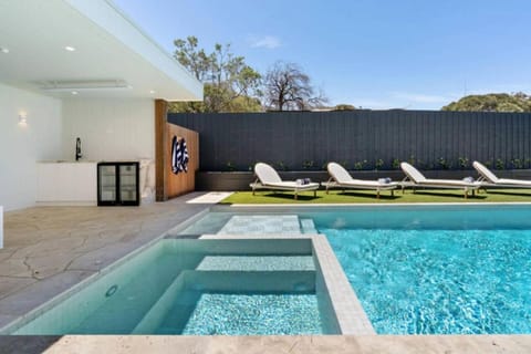 Swimming pool, Swimming pool, sunbed