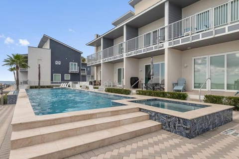 Las Velas 601 Sunset Haven Stunning Lagoon and Private Boat Dock House in South Padre Island
