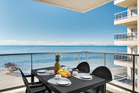 Patio, Natural landscape, Balcony/Terrace, Seating area, Sea view