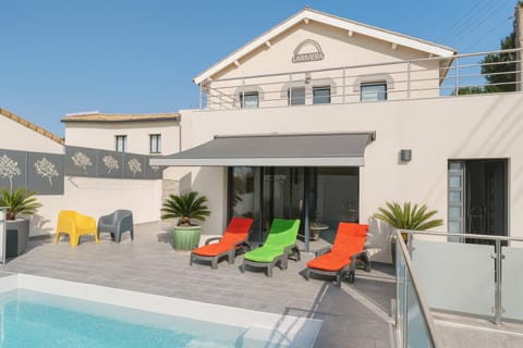 Patio, Balcony/Terrace, Swimming pool, sunbed