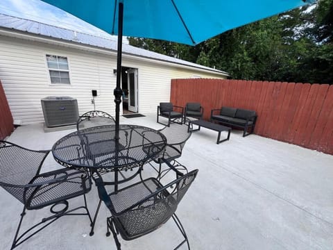 First Cast Apartment in Upper Grand Lagoon