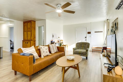 Clear Lake Living! Pet-Friendly Gem with Fenced Yard House in Lakeport