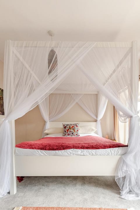 Pheonix Cottage on Glastonbury Tor House in Glastonbury