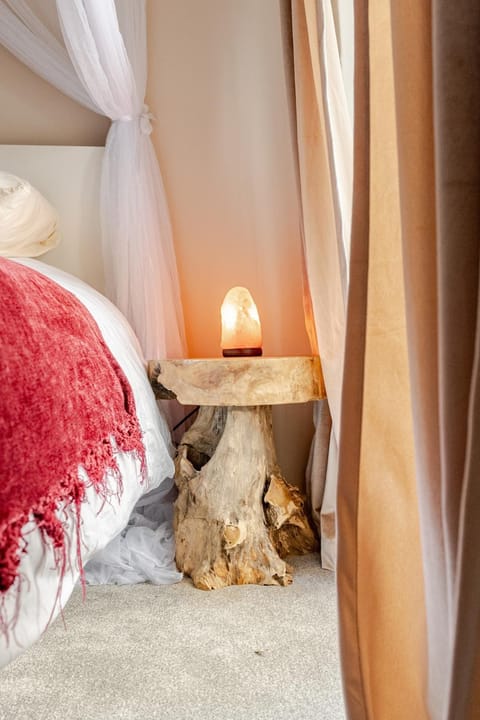 Pheonix Cottage on Glastonbury Tor House in Glastonbury