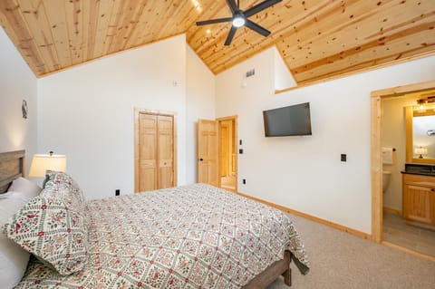 Cozy Creek Cabin Cabin in Deep Creek Lake