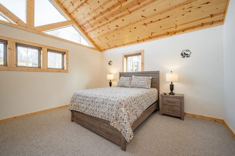 Cozy Creek Cabin Cabin in Deep Creek Lake