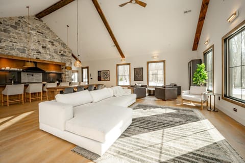 Deep Creek Modern House in Garrett County