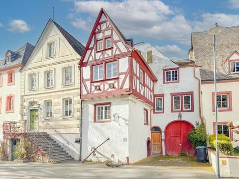 Property building, Summer
