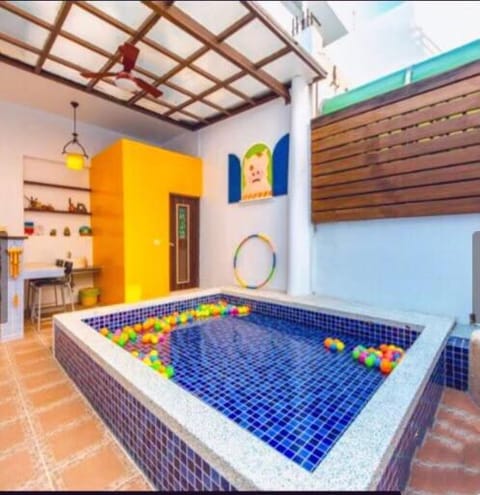 Swimming pool